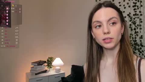 Snapshot of sweet_and_flirt chatting on November 28, 2025, 7:11 am Alice online show from November 28, 2025, 7:11 am