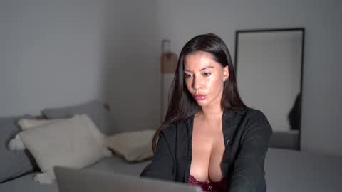 Snapshot of sweet_and_honest chatting on October 28, 2025, 10:12 pm Dorothea online show from October 28, 2025, 10:12 pm