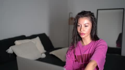 Snapshot of sweet_and_honest chatting on November 10, 2025, 9:25 pm Dorothea online show from November 10, 2025, 9:25 pm