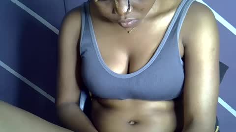 Snapshot of sweet_berry31 chatting on September 25, 2025, 6:28 am baby girl online show from September 25, 2025, 6:28 am