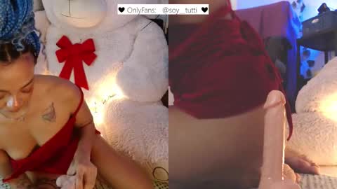 Snapshot of sweet_bluee chatting on December 1, 2024, 6:08 pm Tutti  online show from December 1, 2024, 6:08 pm