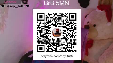 Snapshot of sweet_bluee chatting on January 7, 2025, 1:59 am Tutti  online show from January 7, 2025, 1:59 am