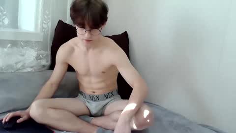 Snapshot of sweet_boy06 chatting on March 17, 2026, 9:45 am Sweet boy06 online show from March 17, 2026, 9:45 am