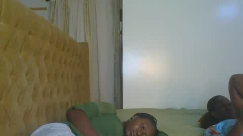 Snapshot of sweet_camila5 chatting on October 27, 2025, 12:20 pm Camila online show from October 27, 2025, 12:20 pm