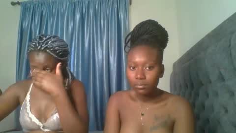 Snapshot of sweet_camila5 chatting on October 30, 2025, 5:09 am Camila online show from October 30, 2025, 5:09 am