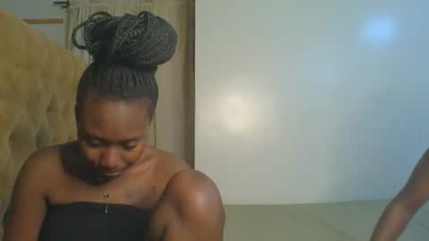 Snapshot of sweet_camila5 chatting on November 10, 2025, 6:40 pm Camila online show from November 10, 2025, 6:40 pm