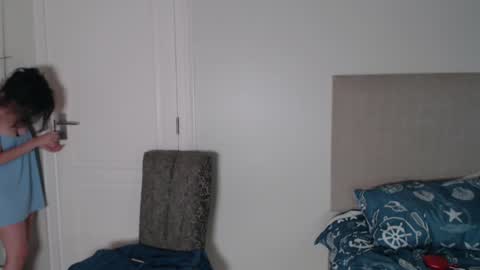 Chantelle online show from February 3, 2025, 3:09 am