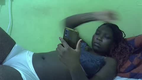 sweet_cherie1 online show from April 16, 2026, 9:39 pm