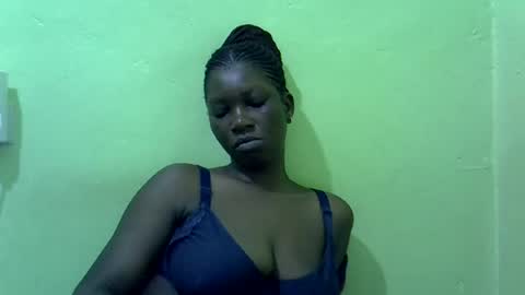Snapshot of sweet_cherie1 chatting on June 12, 2026, 6:23 am sweet_cherie1 online show from June 12, 2026, 6:23 am