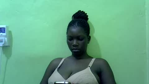 Snapshot of sweet_cherie1 chatting on June 12, 2026, 6:29 pm sweet_cherie1 online show from June 12, 2026, 6:29 pm