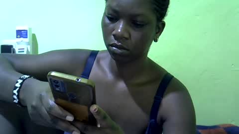 Snapshot of sweet_cherie1 chatting on June 24, 2026, 4:11 am sweet_cherie1 online show from June 24, 2026, 4:11 am