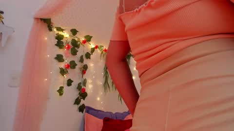 Snapshot of sweet_chloe6 chatting on December 18, 2024, 6:14 pm Chloe online show from December 18, 2024, 6:14 pm