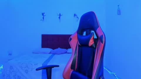 sweet_coral_ online show from April 16, 2026, 8:26 am