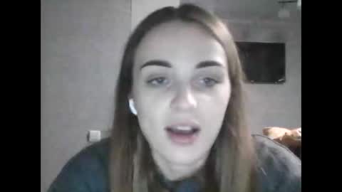 sweet_cute98 online show from December 2, 2025, 5:19 pm