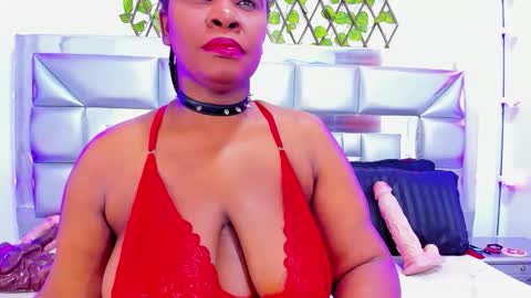 Snapshot of sweet_ebonyyx chatting on October 12, 2025, 2:21 am Sara online show from October 12, 2025, 2:21 am
