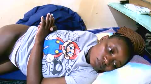 Snapshot of sweet_elena24 chatting on November 21, 2025, 5:50 am shillah online show from November 21, 2025, 5:50 am