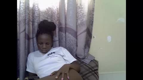 Snapshot of sweet_elisa001 chatting on May 18, 2026, 9:15 am Edah online show from May 18, 2026, 9:15 am