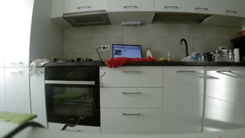 Snapshot of sweet_ella chatting on February 24, 2025, 6:27 am online show from February 24, 2025, 6:27 am