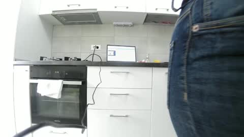 Snapshot of sweet_ella chatting on March 11, 2025, 9:45 am online show from March 11, 2025, 9:45 am