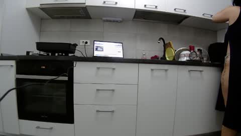 Snapshot of sweet_ella chatting on November 27, 2025, 6:26 am online show from November 27, 2025, 6:26 am