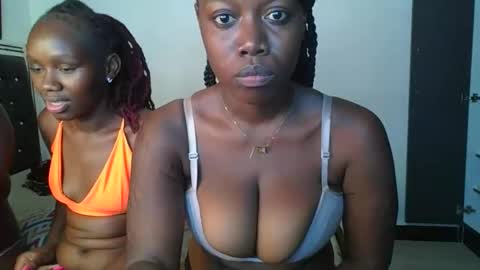 sweet_ella6 online show from April 2, 2026, 1:47 am