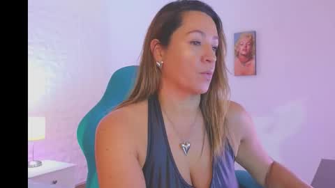 Snapshot of sweet_evans___ chatting on February 23, 2026, 12:52 am Sweet Evans online show from February 23, 2026, 12:52 am