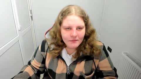 Karla online show from April 30, 2026, 6:42 am