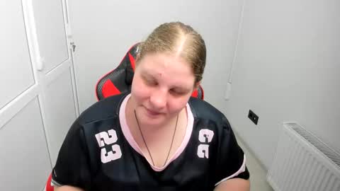 Snapshot of sweet_karla_la chatting on June 8, 2026, 1:11 pm Karla online show from June 8, 2026, 1:11 pm