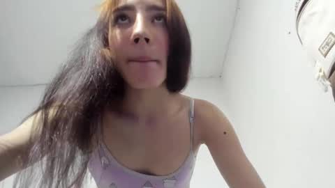Snapshot of sweet_kitty_777 chatting on May 14, 2026, 8:43 am sweet_kitty_777 online show from May 14, 2026, 8:43 am