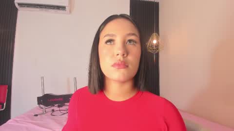 Snapshot of sweet_lemariee_ chatting on July 30, 2026, 12:15 pm Lemarie online show from July 30, 2026, 12:15 pm