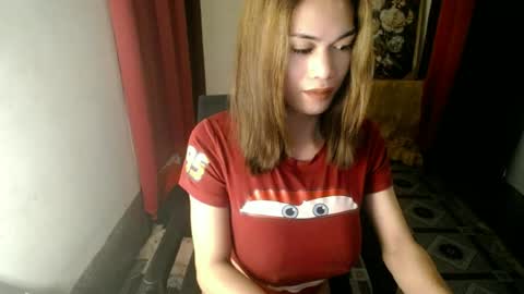 Snapshot of sweet_like_angel143 chatting on June 19, 2026, 11:19 pm angie online show from June 19, 2026, 11:19 pm