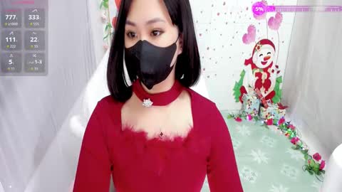 Lily online show from December 19, 2025, 8:27 pm