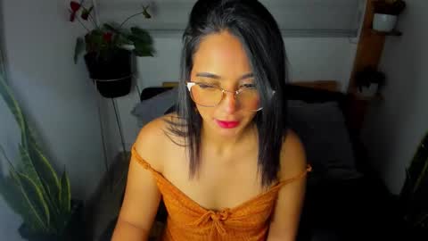 Snapshot of sweet_lina1 chatting on February 10, 2026, 1:10 am Lina online show from February 10, 2026, 1:10 am