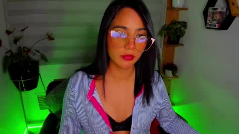 Snapshot of sweet_lina1 chatting on February 27, 2026, 1:49 am Lina online show from February 27, 2026, 1:49 am