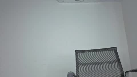 sweet_litle online show from May 28, 2026, 3:37 am
