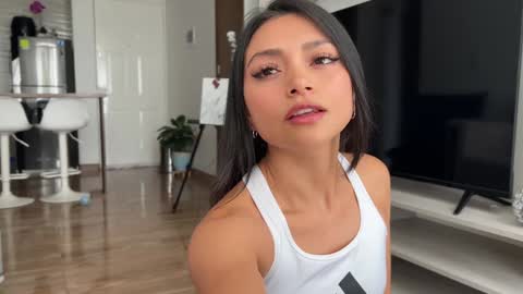 Snapshot of sweet_littleee chatting on November 15, 2025, 3:52 pm free private online show from November 15, 2025, 3:52 pm