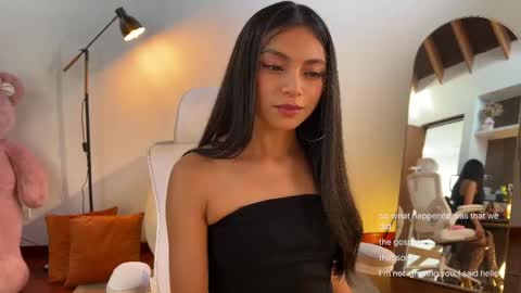 Snapshot of sweet_littleee chatting on May 20, 2026, 8:37 pm free private online show from May 20, 2026, 8:37 pm