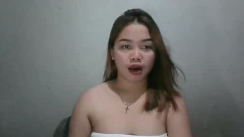 Snapshot of sweet_mae28xx chatting on February 7, 2025, 4:27 am sweet_mae28xx online show from February 7, 2025, 4:27 am