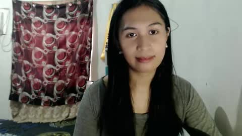 Snapshot of sweet_mariexxo chatting on December 4, 2025, 2:21 am Marie online show from December 4, 2025, 2:21 am