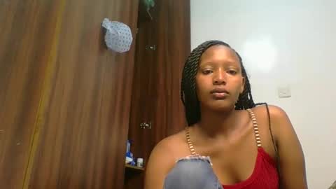Snapshot of sweet_melod chatting on February 14, 2026, 2:30 am Linda online show from February 14, 2026, 2:30 am