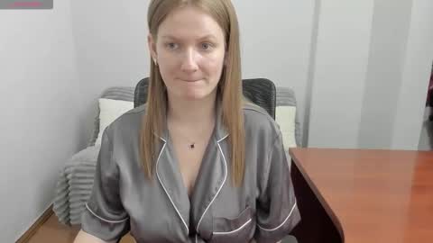 Snapshot of sweet_melody_of_ur_heart chatting on March 21, 2026, 1:26 pm Mila online show from March 21, 2026, 1:26 pm