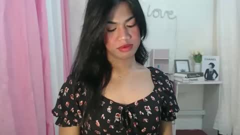 Snapshot of sweet_melonxxx chatting on December 13, 2024, 11:50 pm Melon online show from December 13, 2024, 11:50 pm