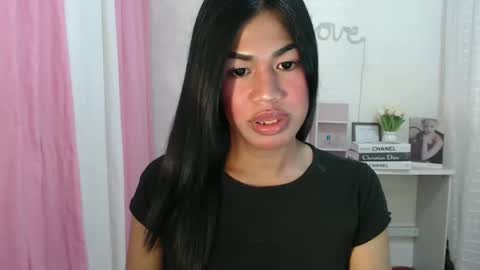 Snapshot of sweet_melonxxx chatting on December 23, 2024, 2:39 pm Melon online show from December 23, 2024, 2:39 pm