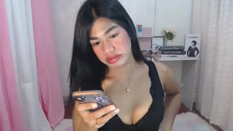 Snapshot of sweet_melonxxx chatting on February 3, 2025, 6:39 pm Melon online show from February 3, 2025, 6:39 pm