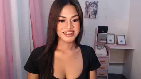 Snapshot of sweet_melonxxx chatting on February 12, 2026, 10:32 am Melon online show from February 12, 2026, 10:32 am