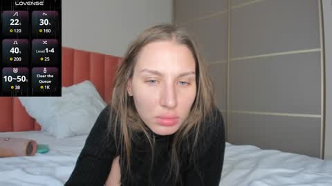 Snapshot of sweet_miss381 chatting on December 29, 2024, 8:00 am Sofi online show from December 29, 2024, 8:00 am