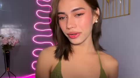 sweet_nikki03 online show from April 18, 2026, 8:40 am