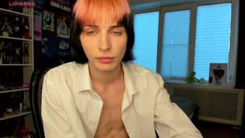 Snapshot of sweet_peach__ chatting on May 17, 2026, 6:15 pm kira online show from May 17, 2026, 6:15 pm