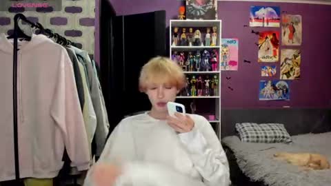 Snapshot of sweet_peach__ chatting on July 5, 2026, 7:43 pm kira online show from July 5, 2026, 7:43 pm