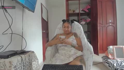 sweet_robyn online show from October 24, 2025, 8:38 pm